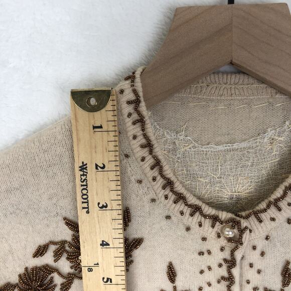 VTG 60s Wool Beaded Cardigan Sweater Women's Sz M Beige Pearl Buttons L/S - Picture 6 of 13